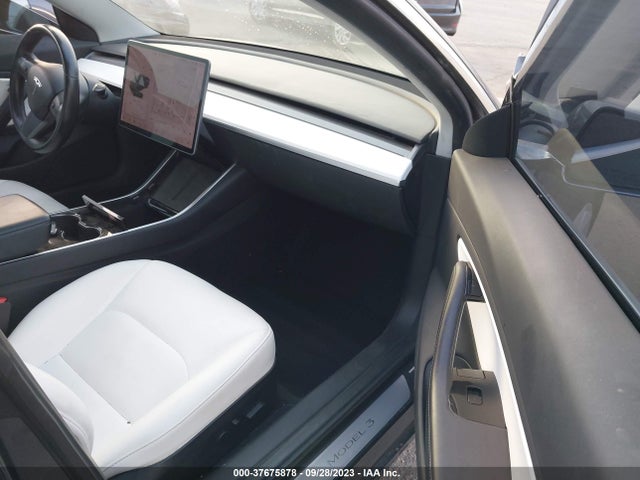 2018 Tesla 3, VIN: 5YJ3E1EB4JF074345