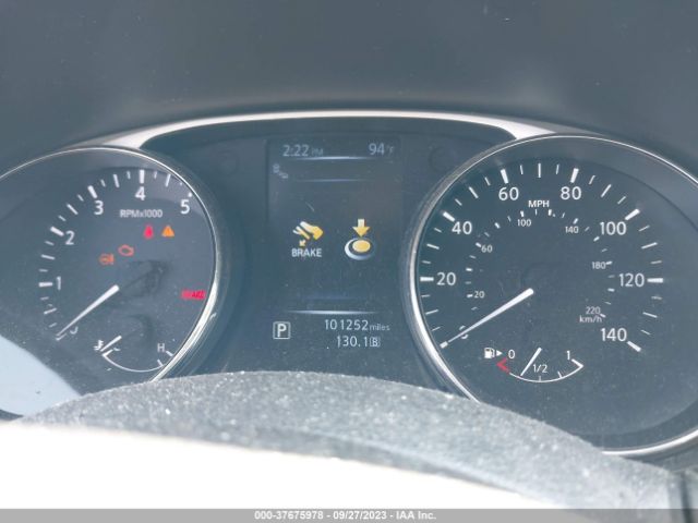 5N1AT2MT1FC813880 Nissan Rogue Sl