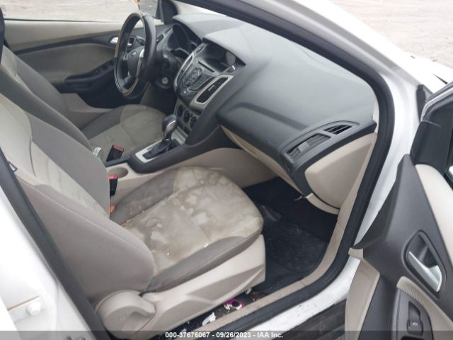 1FADP3F27EL403931 Ford FOCUS SE