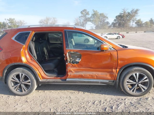 5N1AT2MV9HC857646 Nissan Rogue Sl