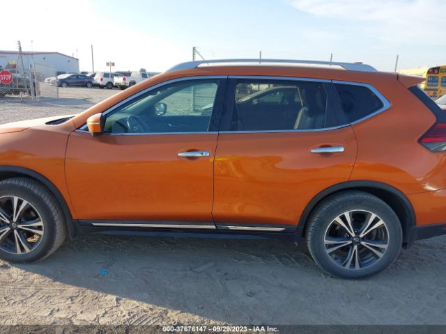 5N1AT2MV9HC857646 Nissan Rogue Sl