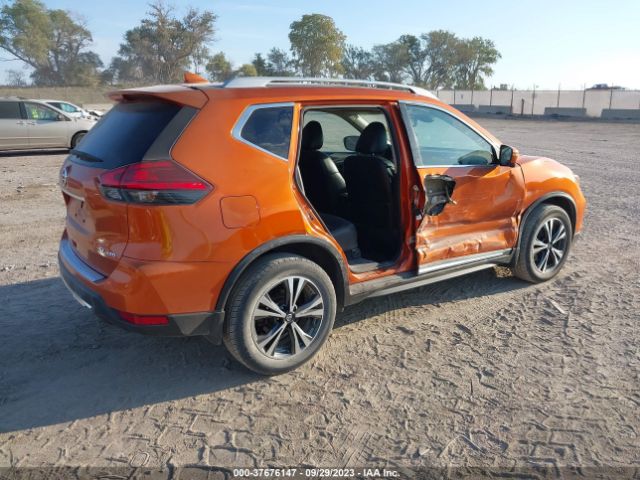 5N1AT2MV9HC857646 Nissan Rogue Sl