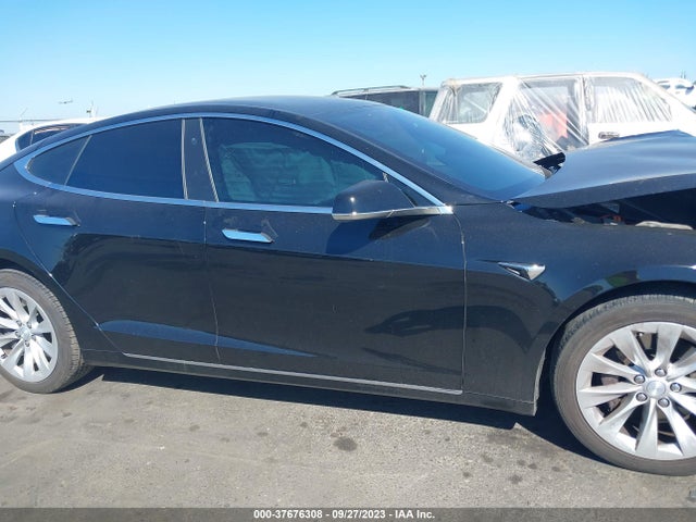 Tesla Model S 75d/100d/p100d 2018 5YJSA1E22JF281534 Image 13