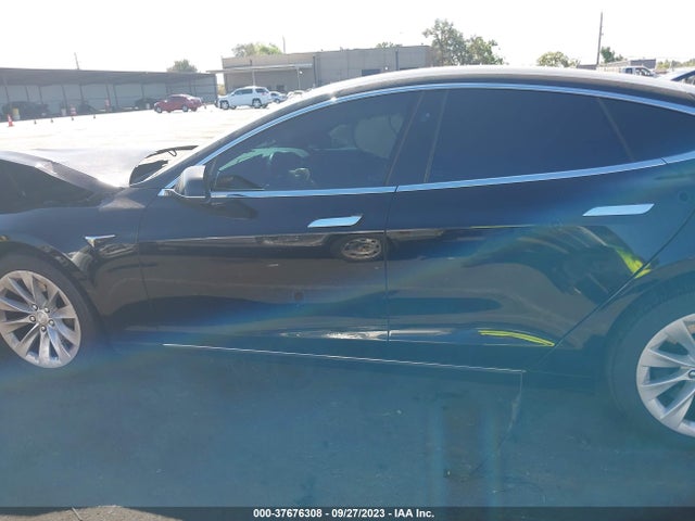 Tesla Model S 75d/100d/p100d 2018 5YJSA1E22JF281534 Image 14