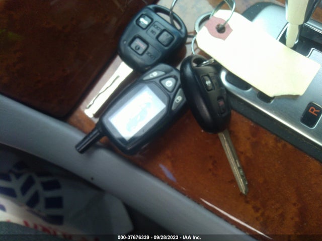2005 LEXUS ES 330 VIN: JTHBA30GX55100510