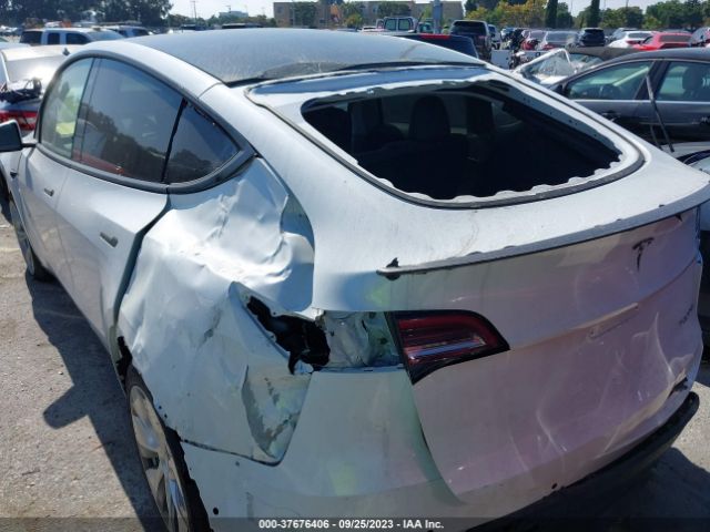 5YJYGDEE4LF016749 Tesla Model Y Long Range