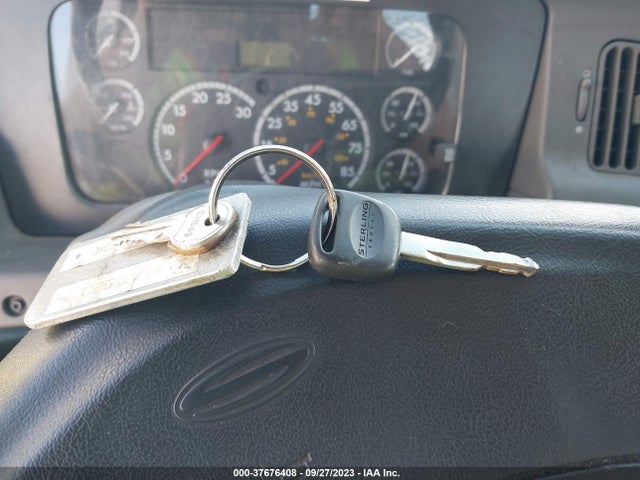 37676408 :رقم المزاد ، 2FZACGCS75AU23187 vin ، 2005 Sterling Truck Acterra مزاد بيع