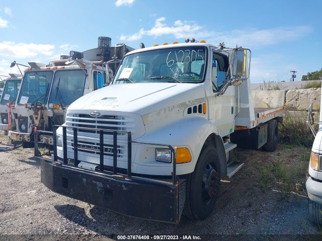 37676408 :رقم المزاد ، 2FZACGCS75AU23187 vin ، 2005 Sterling Truck Acterra مزاد بيع