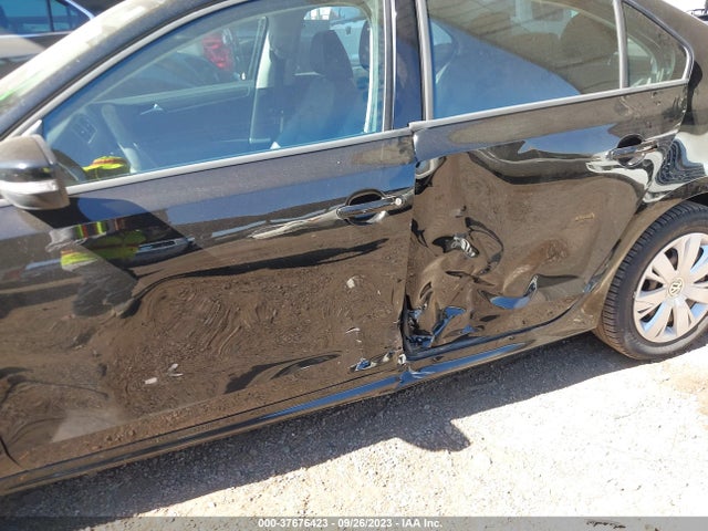 3VWD17AJ1EM428188 Volkswagen Jetta Sedan Se