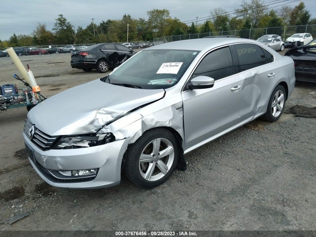 1VWAT7A3XFC111155 Volkswagen Passat 1.8t Limited Edition