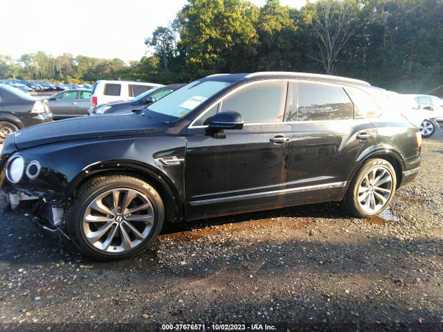 2017 Bentley Bentayga, VIN: SJAAC2ZV1HC013275