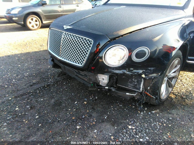 2017 Bentley Bentayga, VIN: SJAAC2ZV1HC013275