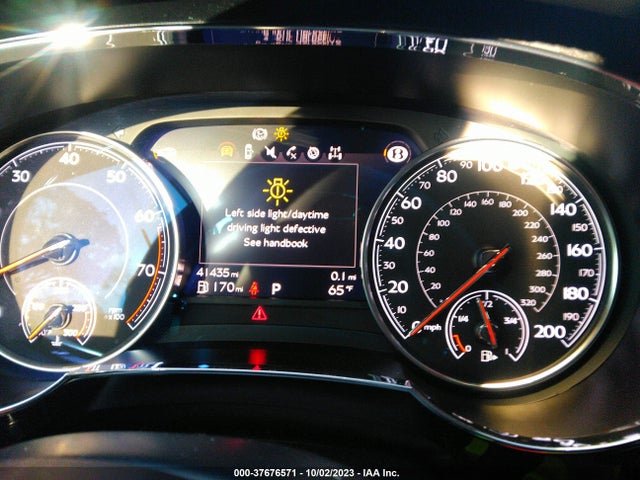 2017 Bentley Bentayga, VIN: SJAAC2ZV1HC013275