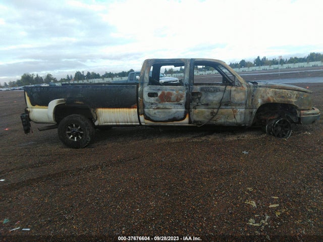2004 CHEVROLET SILVERADO 2500HD LT VIN: 1GCHK23124F101170