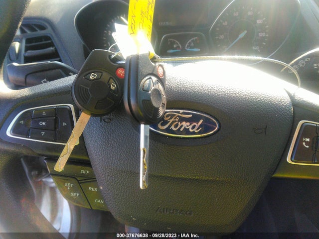 2018 FORD ESCAPE SE VIN: 1FMCU9GD7JUD39892