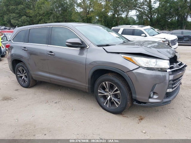 Toyota Highlander Le 2018 5TDZZRFH3JS262642 Image 1