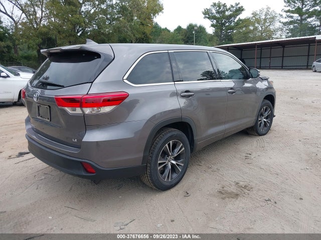 Toyota Highlander Le 2018 5TDZZRFH3JS262642 Image 4