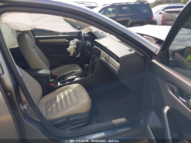1VWAA7A37LC002735 Volkswagen Passat 2.0t S