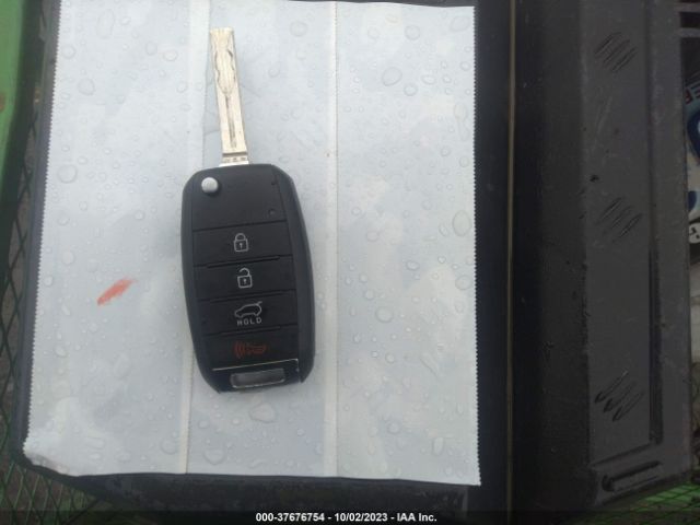 KNDJN2A21E7045660 KIA Soul Base