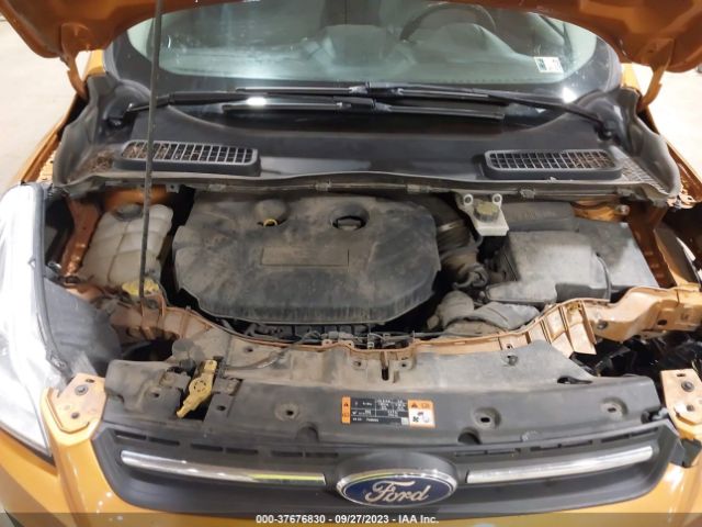 1FMCU9G93GUB55201 Ford ESCAPE SE