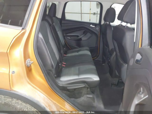 1FMCU9G93GUB55201 Ford ESCAPE SE