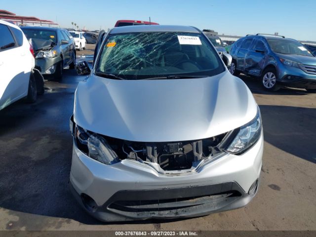 JN1BJ1CP7JW158096 Nissan Rogue Sport S