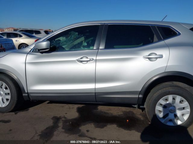 JN1BJ1CP7JW158096 Nissan Rogue Sport S