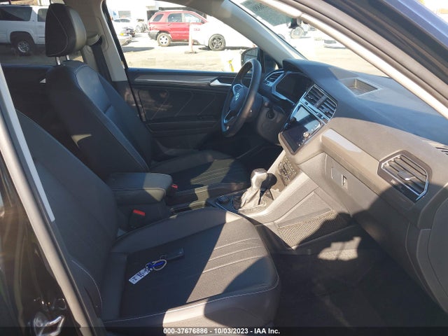 3VV2B7AXXNM168273 Volkswagen TIGUAN SE