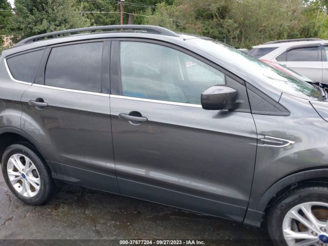 1FMCU0GD5JUD01024 Ford ESCAPE SE