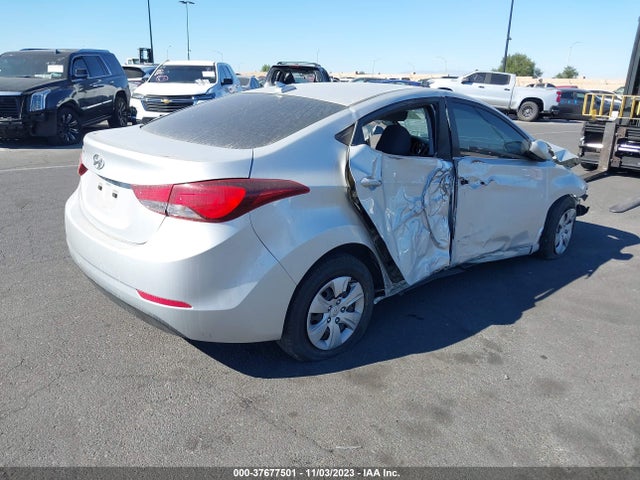 Hyundai ELANTRA SE 2016 5NPDH4AE9GH667075 Image 4