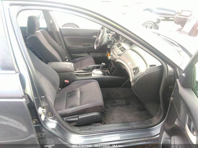2011 HONDA ACCORD SDN LX VIN: 1HGCP2F32BA074976