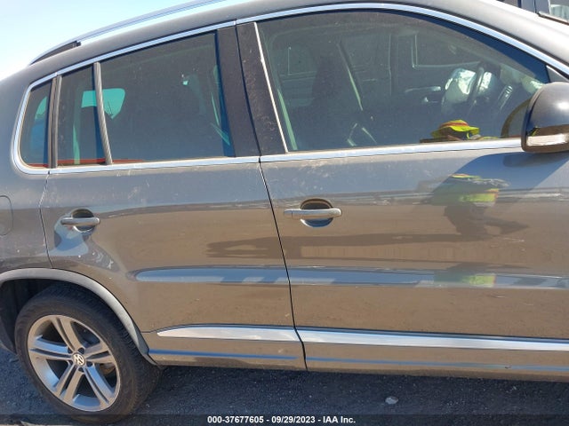 WVGTV7AX7HK030207 Volkswagen Tiguan Sport