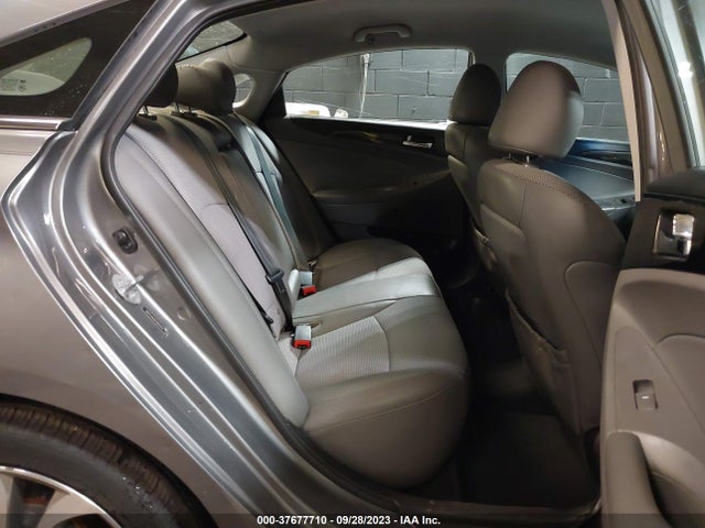 2014 HYUNDAI SONATA SE VIN: 5NPEC4AC8EH902922