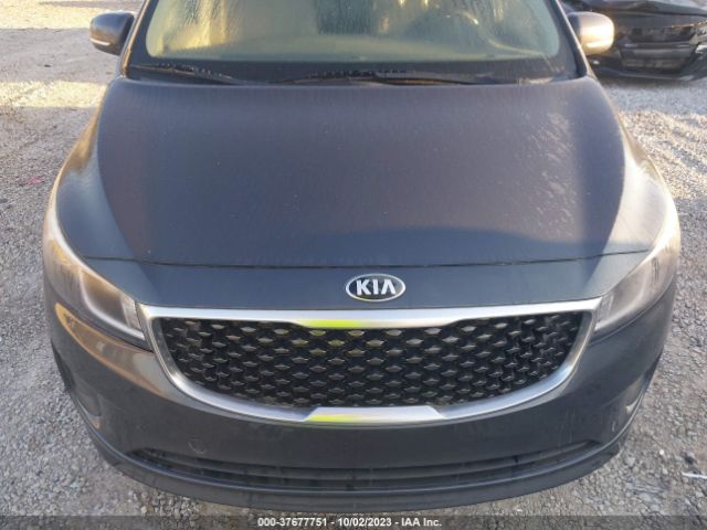 KNDMB5C12G6201418 KIA SEDONA LX