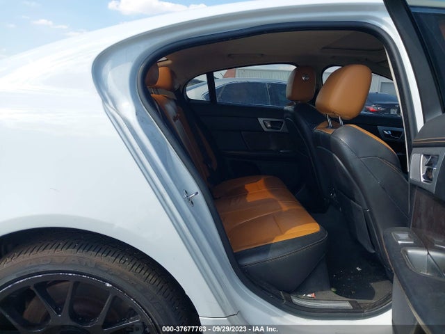 2012 JAGUAR XF SAJWA0HE7CMS53144 Photo 7