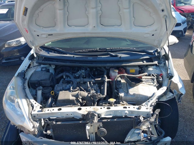 Toyota Prius C One/three/two/four 2014 JTDKDTB38E1076105 Image 10