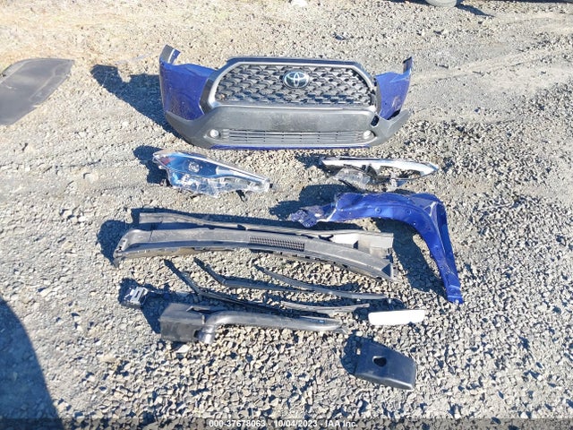 2022 TOYOTA COROLLA CROSS XLE VIN: 7MUDAABG9NV024077