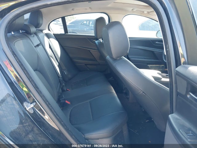 2017 JAGUAR XE SAJAD4BG2HA964424 Photo 7