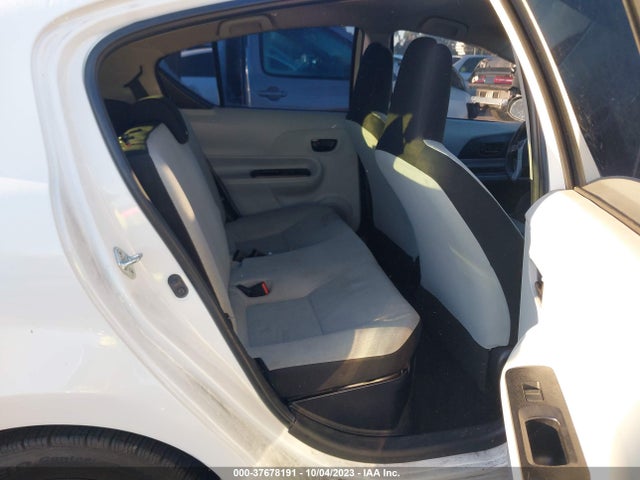 Toyota Prius C One/three/two/four 2014 JTDKDTB34E1068731 Image 8
