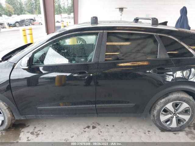KNDCC3LCXH5097816 KIA NIRO EX