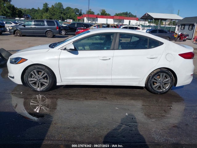 Hyundai ELANTRA SEL 2018 5NPD84LF0JH245287 Image 13