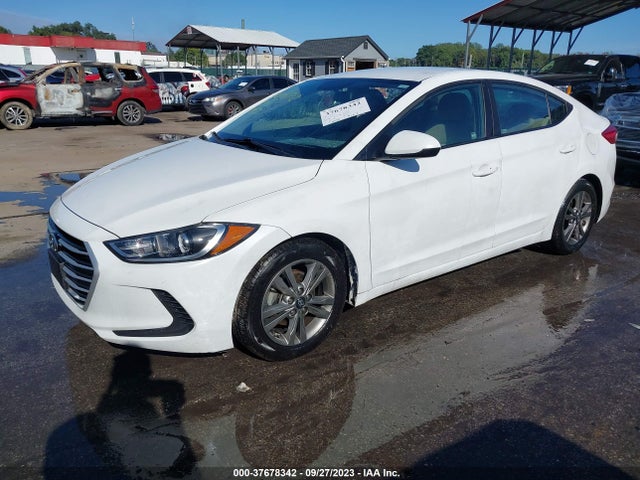 Hyundai ELANTRA SEL 2018 5NPD84LF0JH245287 Image 2