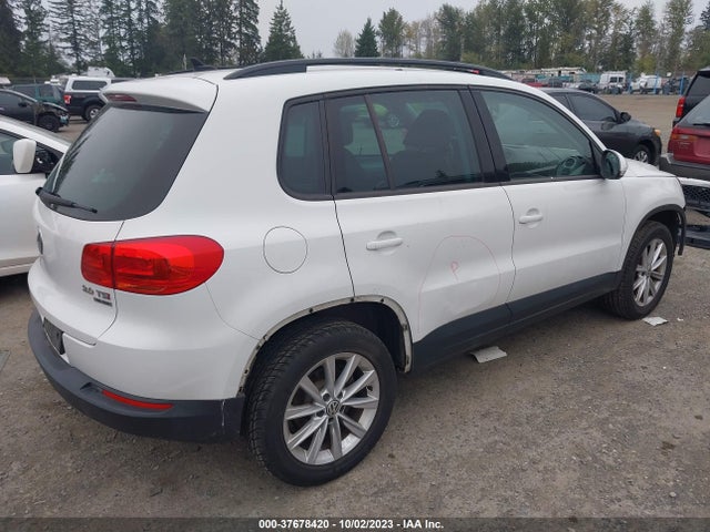 WVGBV7AX8FW501220 Volkswagen TIGUAN SE