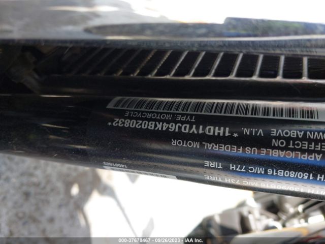 2019 HARLEY-DAVIDSON FLSL 1HD1YDJ64KB020832 Photo 9