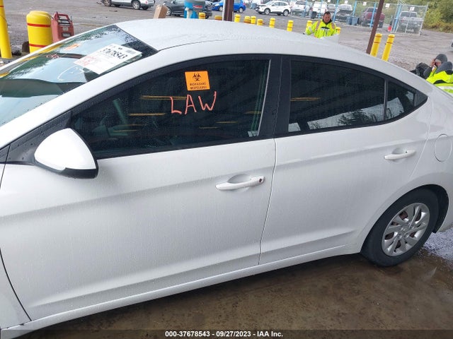 Hyundai ELANTRA SE 2018 5NPD74LFXJH362815 Image 13