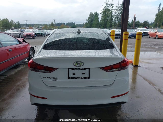 Hyundai ELANTRA SE 2018 5NPD74LFXJH362815 Image 15