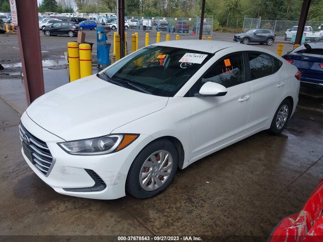 Hyundai ELANTRA SE 2018 5NPD74LFXJH362815 Image 2