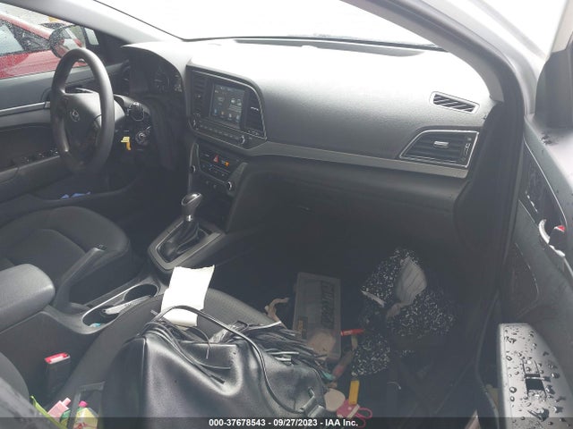 Hyundai ELANTRA SE 2018 5NPD74LFXJH362815 Image 5