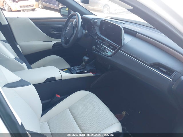 58ADA1C19PU027584 Lexus Es Es 300h