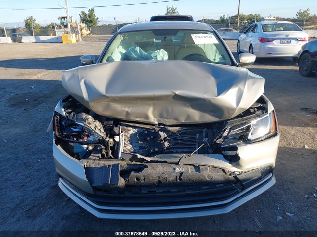 3VWLA7AJ1FM414837 Volkswagen Jetta Sedan 2.0l Tdi Sel